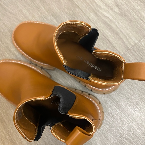 Madden Girl Phoebe Brown Booties / Size 6 - Picture 5 of 7